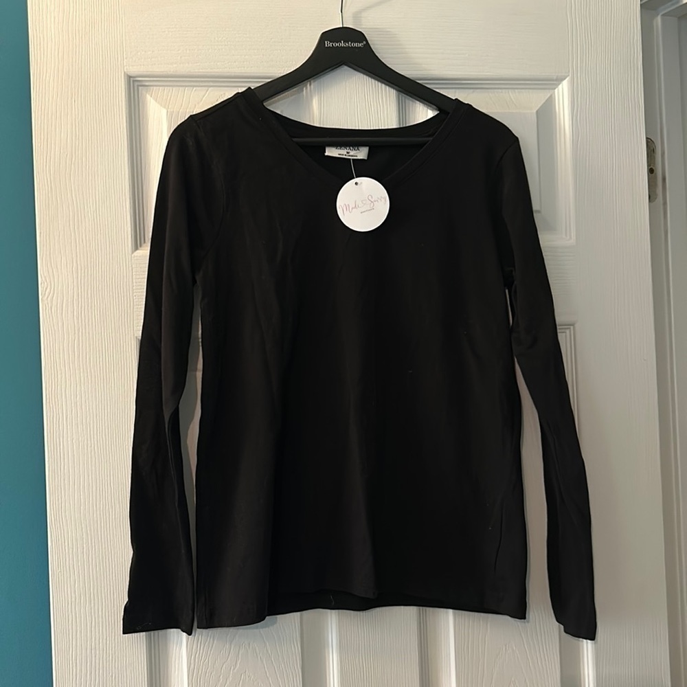 Zenana black v neck t shirt